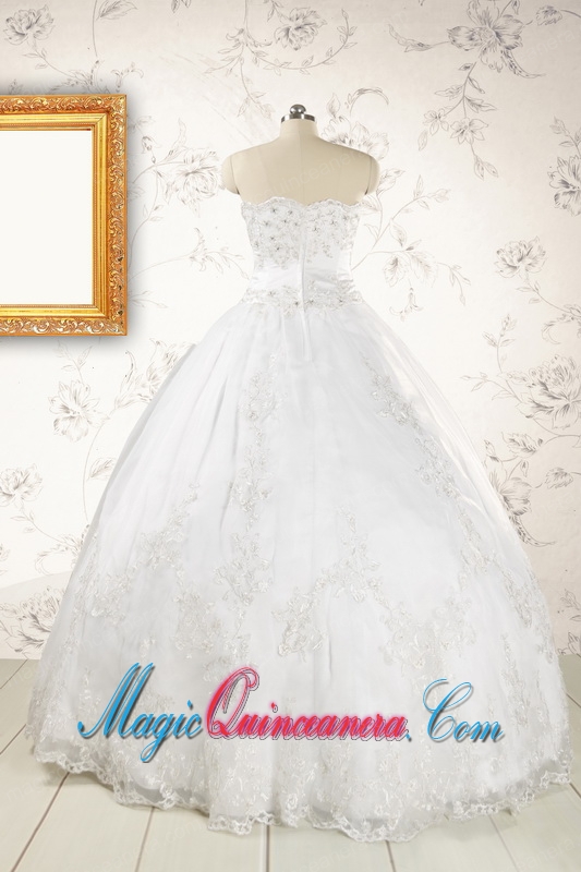 2015 Puffy Appliques Quinceanera Dress in White