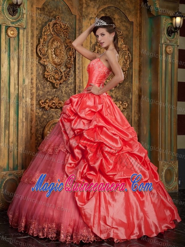 Watermelon Red Pick Ups Sweet Sixteen Dresses with Lace Hem