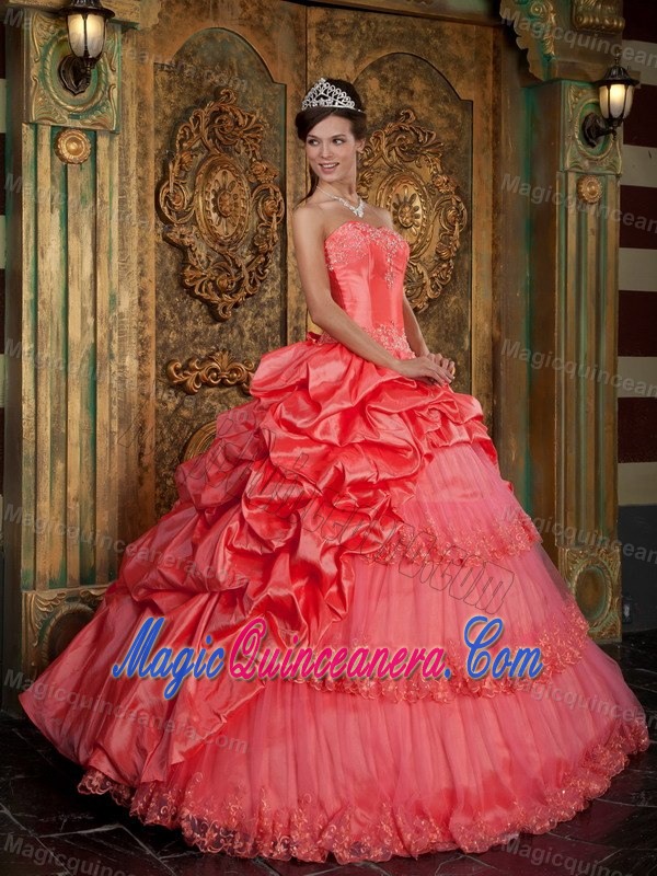 Watermelon Red Pick Ups Sweet Sixteen Dresses with Lace Hem