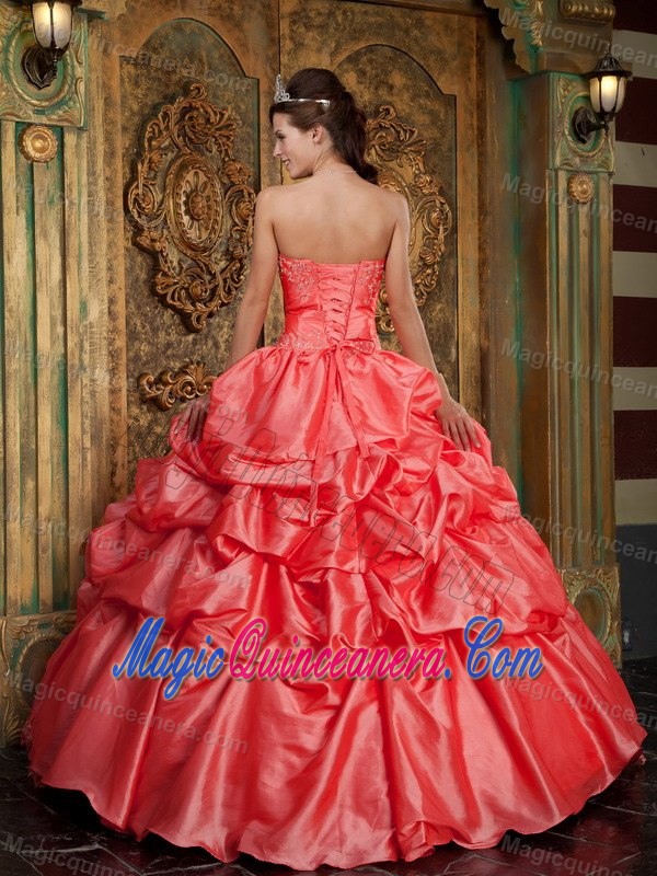 Watermelon Red Pick Ups Sweet Sixteen Dresses with Lace Hem