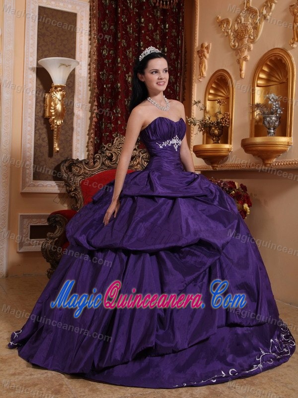 Purple Embroidery Sweetheart Pick Ups Quinceanera Dresses