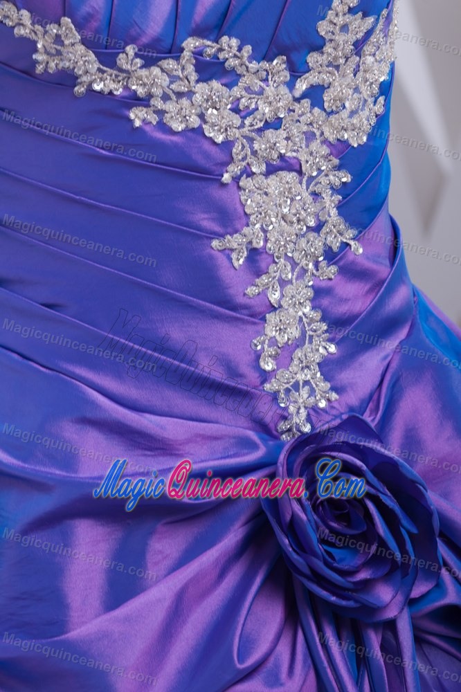 Appliqued Purple Dress for Sweet 16 with Flower in Guastatoya