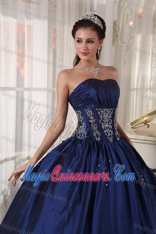 Navy Blue Beaded Taffeta Embroidery Sweet 15 Dresses in Belfast