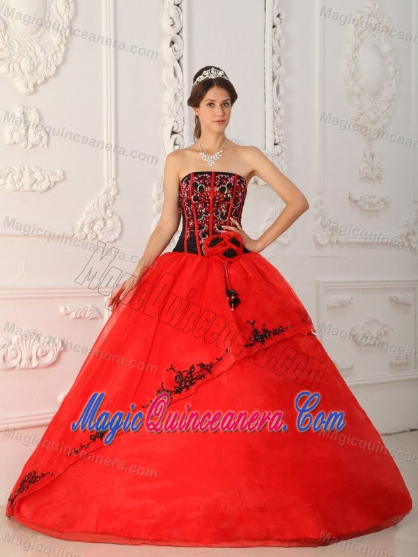 Black and Red Beaded Organza Appliques Sweet 15 Dresses in Clifton