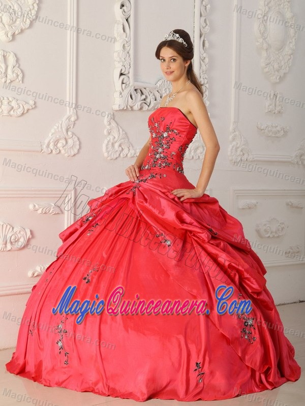 Red Strapless Taffeta Quinceanera Gown with Appliques in Farnborough