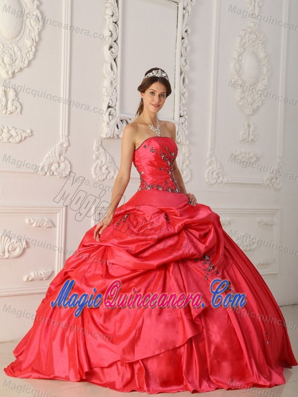 Red Strapless Taffeta Quinceanera Gown with Appliques in Farnborough