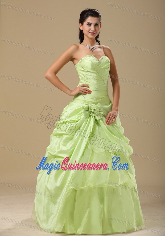 Yellow Green Sweetheart Bowknot Sweet Sixteen Dress under 150