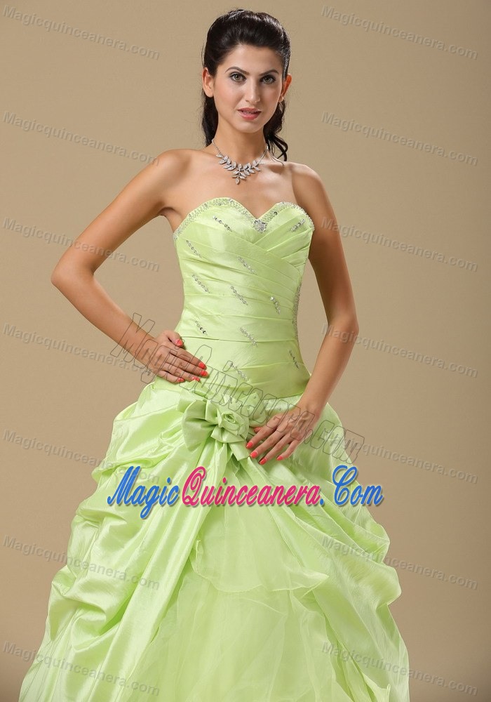 Yellow Green Sweetheart Bowknot Sweet Sixteen Dress under 150