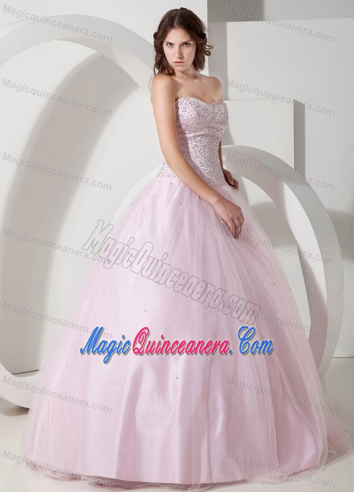 Floor-length Baby Pink Beaded Dress for Quince in Almolonga