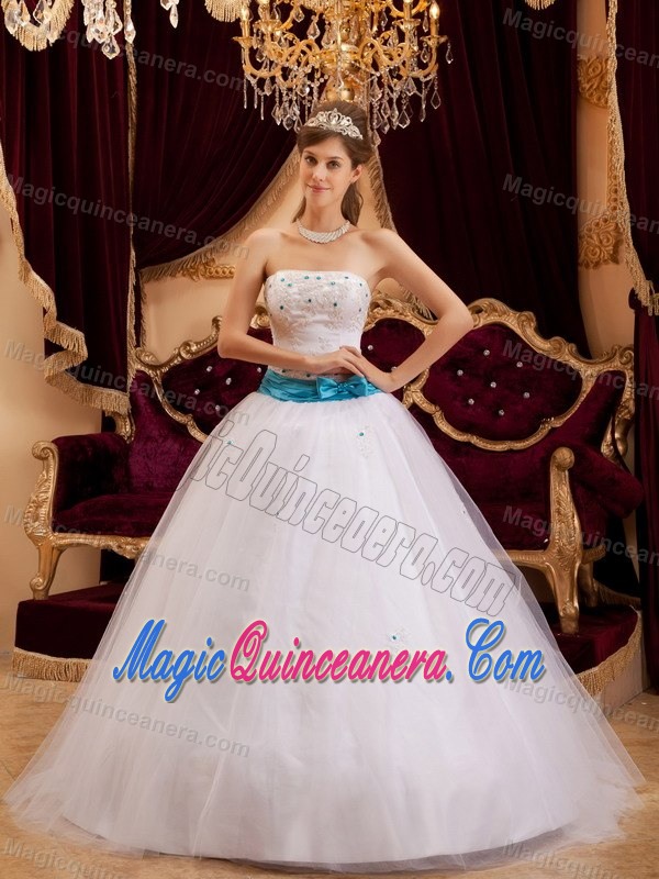 Pure Strapless Beading Quinceanera Dresses Tulle and Satin with Bow