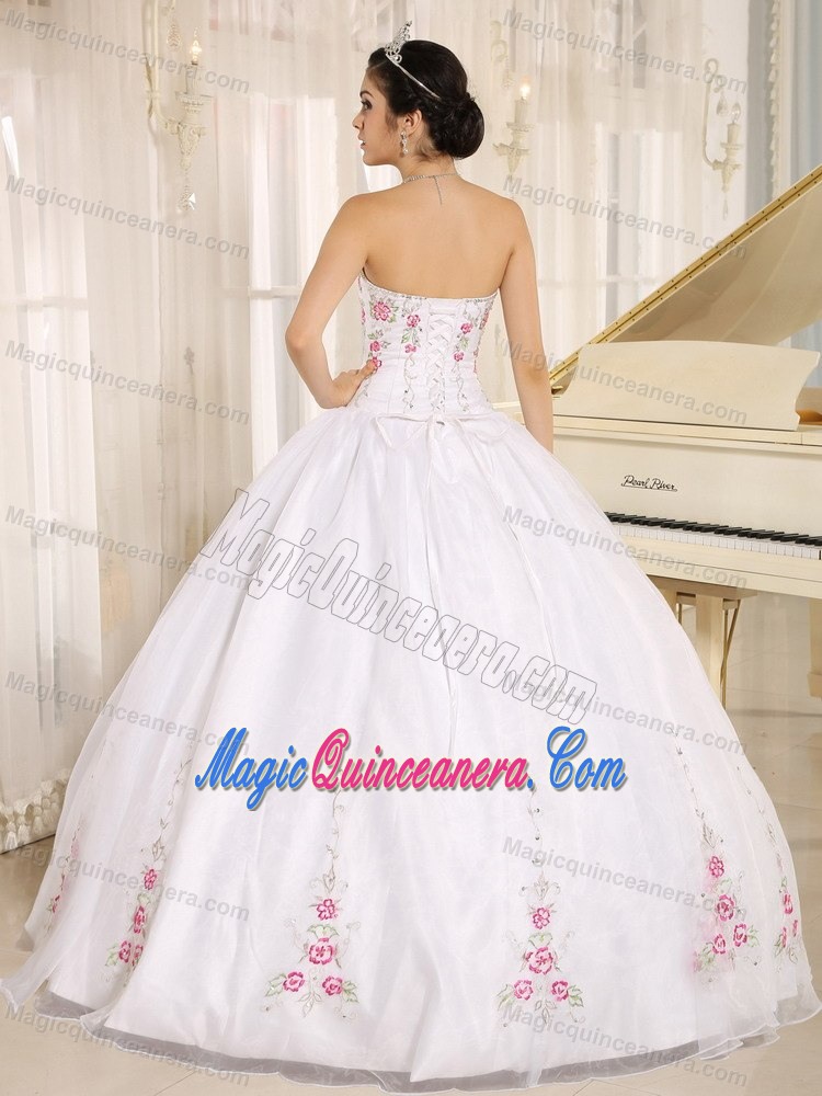 Wonderful Strapless Quinceanera Party Dresses with Embroidery White