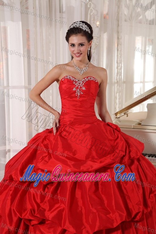 Trendy Beaded Sweetheart Pick-ups Red Sweet 15 Dresses in Geelong