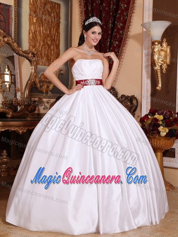 Princess White Strapless Sweet Sixteen Dress Appliques with Bowknot