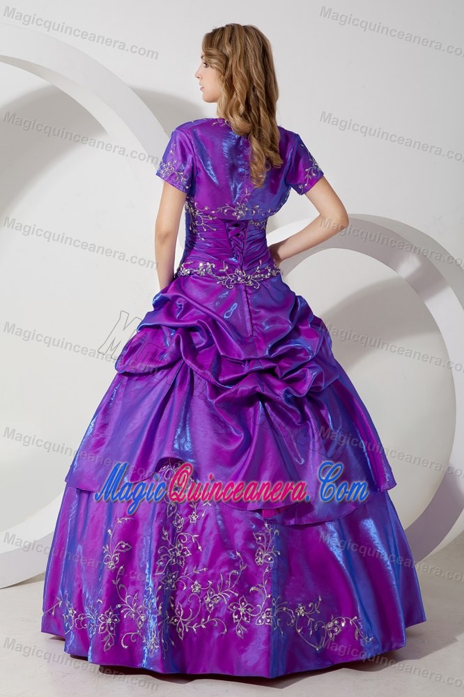 Newest Embroidery Purple Quinceanera Dresses Taffeta in Mississauga