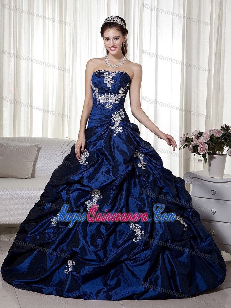 Sweetheart Taffeta Navy Blue Quinceanera Dress with Appliques and Beading