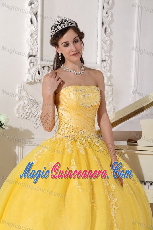 Yellow Strapless Sweet 16 Dress in Taffeta and Tulle with Appliques