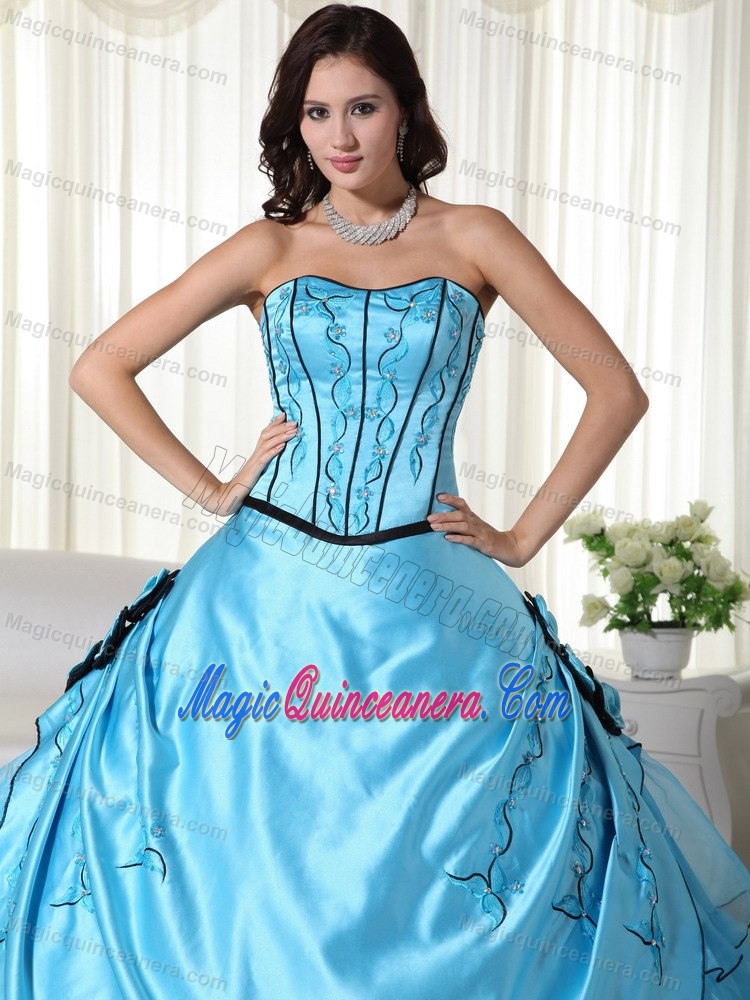 Aqua Blue Strapless Quinceanera Dress with Beading in Organza and Taffeta