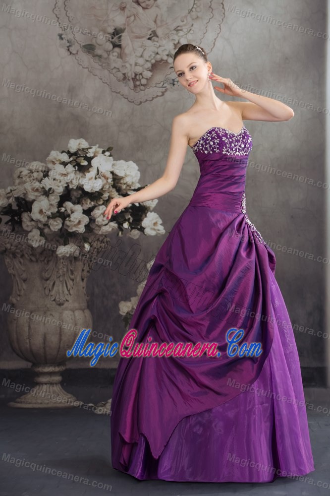 Purple Sweetheart Quinceanera Dress with Embroidery in Taffeta and Organza