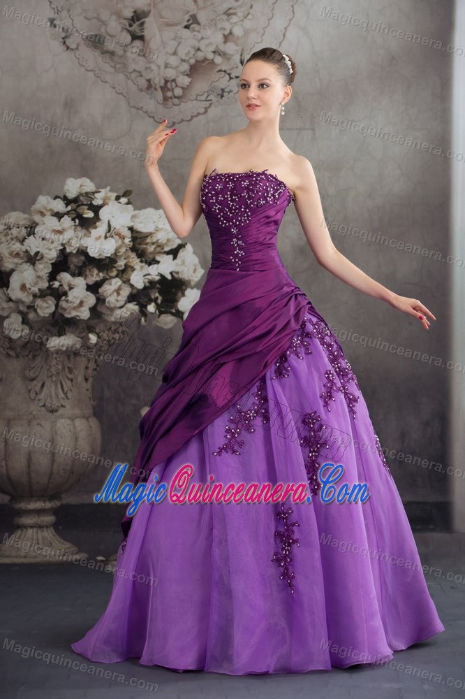 Purple Quanceanera Dress with Asymmetric Layers and Appliques