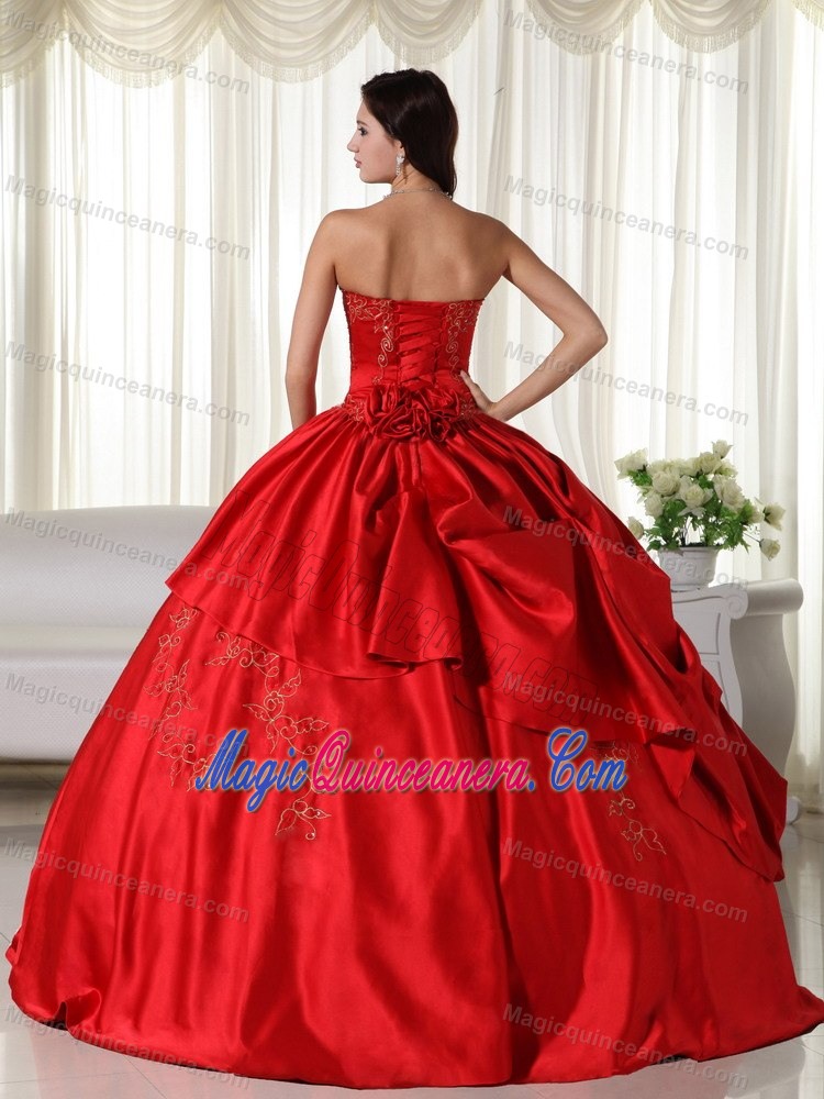 2013 Red Sweetheart Quinceanera Dress with Embroidery and Pick Ups