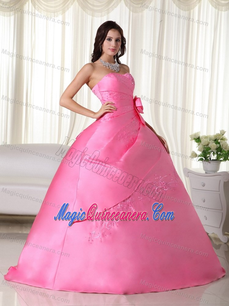 Pink Taffeta Sweet Sixteen Quinceanera Dresses with Beading in Floor-length