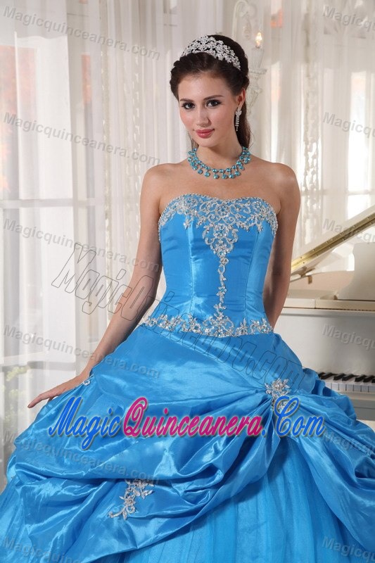 Blue Taffeta and Organza Dress 15 with Appliques in Campinas Brazil