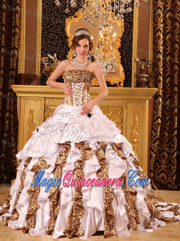 Leopard Print Ruffles White Dresses for a Quince with Court Train