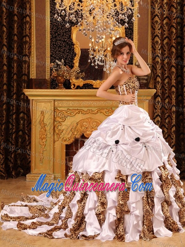 Leopard Print Ruffles White Dresses for a Quince with Court Train