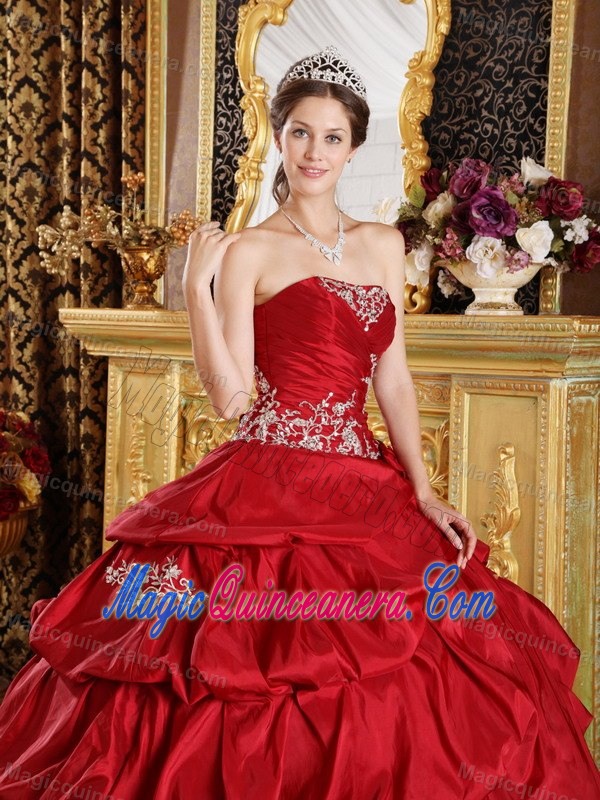 Cheap Appliqued Wine Red Quinceanera Gowns in Retalhuleu