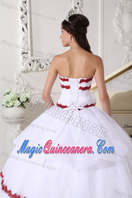 White Organza Appliqued Quinceanera Gowns in Puerto Barrios