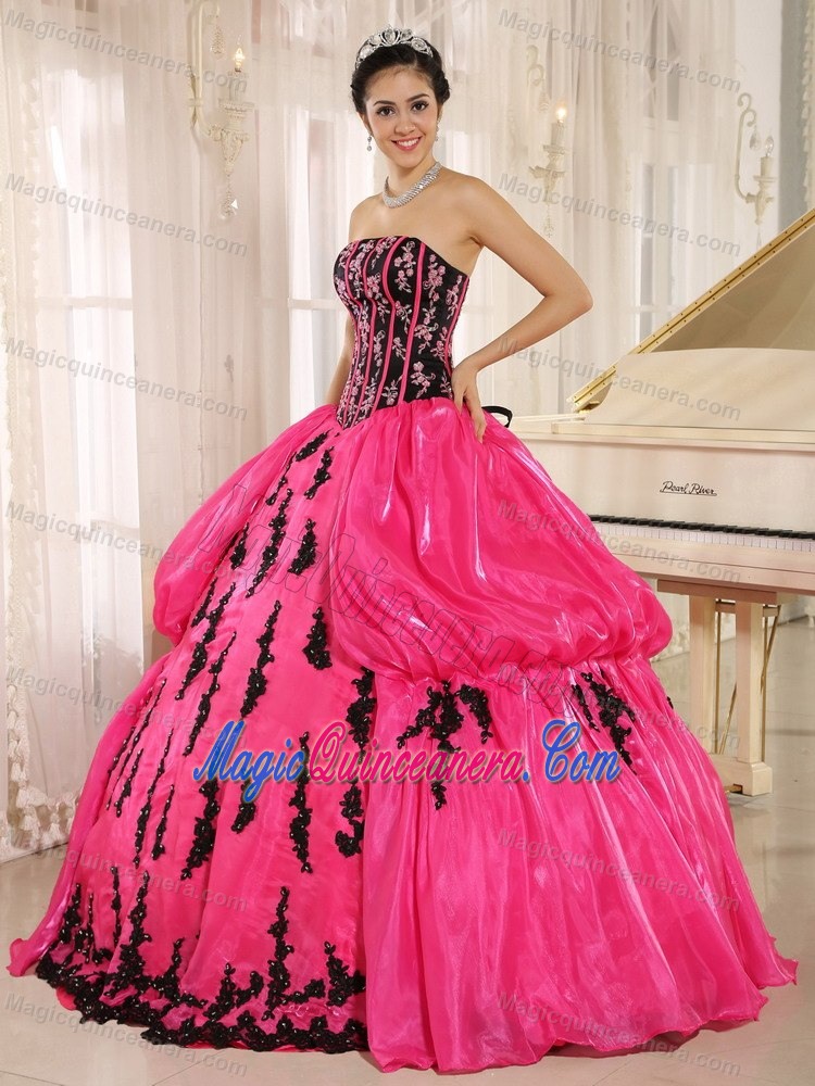 Low Price Hot Pink and Black Appliqued Sweet Sixteen Dresses