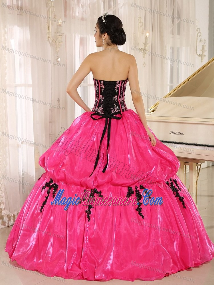 Low Price Hot Pink and Black Appliqued Sweet Sixteen Dresses