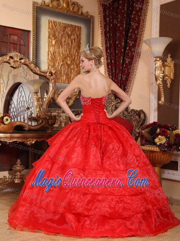 2013 Appliqued Red Organza Quinceanera Dresses with Floor Length