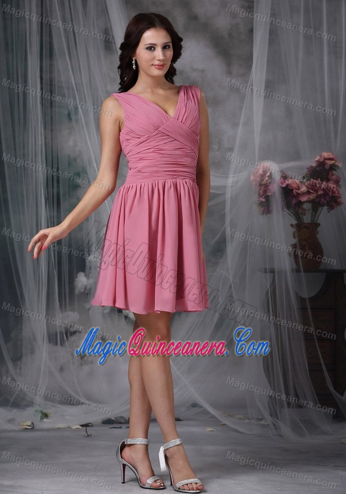 Roes Pink V-neck Mini-length Chiffon Quinceanera Dama Dresses