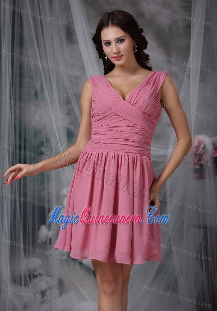 Roes Pink V-neck Mini-length Chiffon Quinceanera Dama Dresses