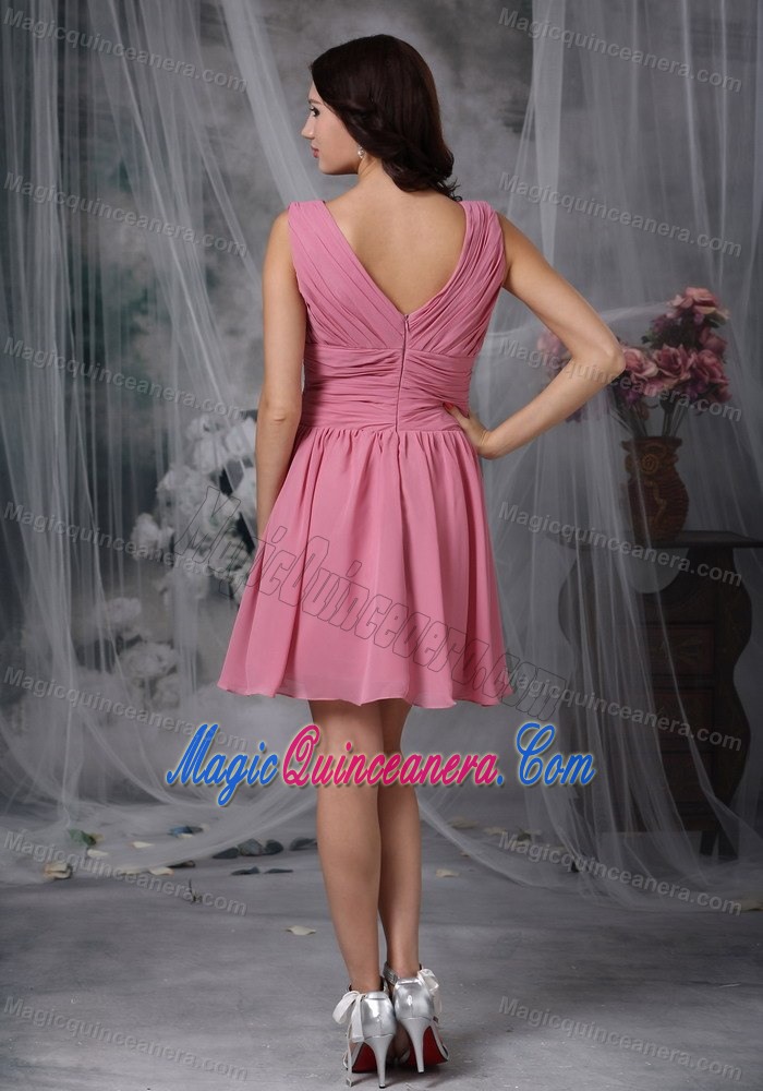 Roes Pink V-neck Mini-length Chiffon Quinceanera Dama Dresses