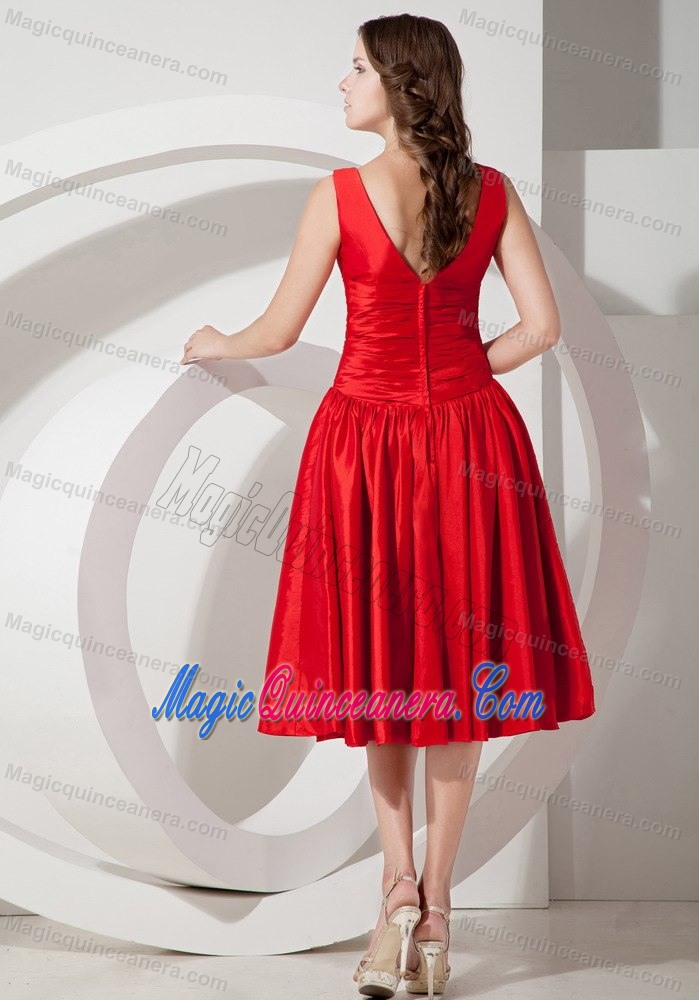 Red V-neck Ruched Taffeta Princess Dama Dresses in Backnang Germany