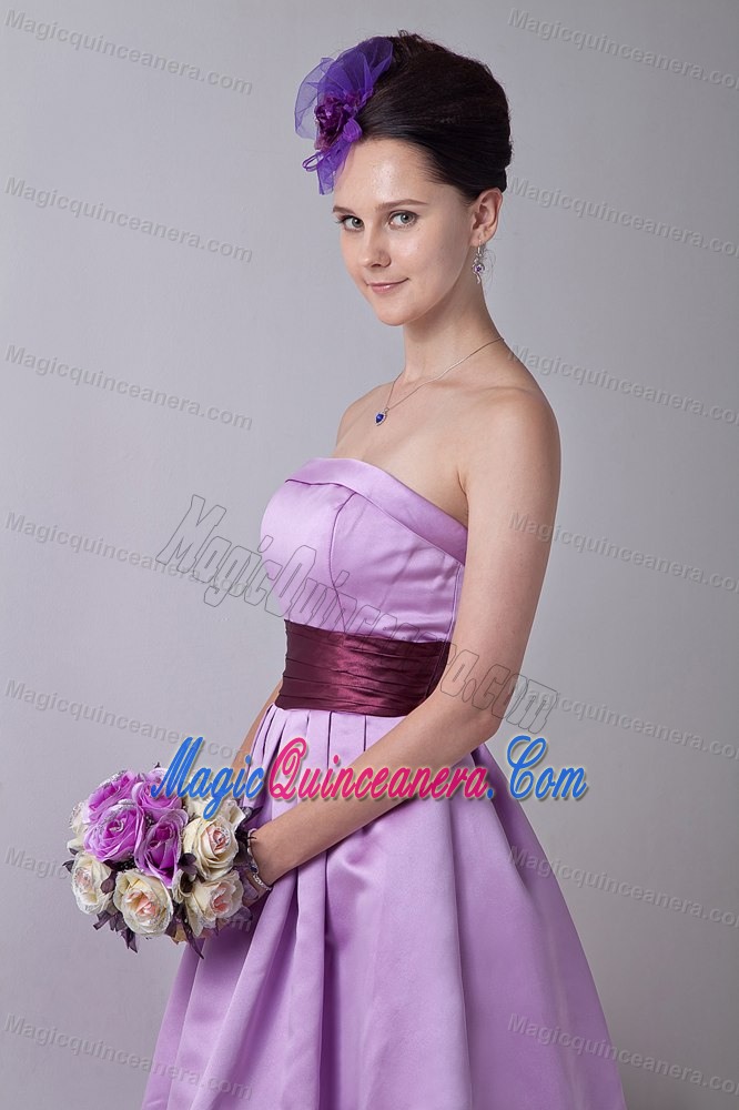 Ruched Lavender Strapless Knee Length Dresses for Damas with Sash