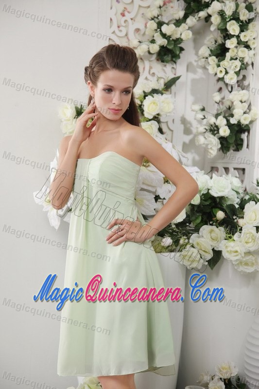 Ruched Sweetheart Mini Length Chiffon Dama Dress in Apple Green