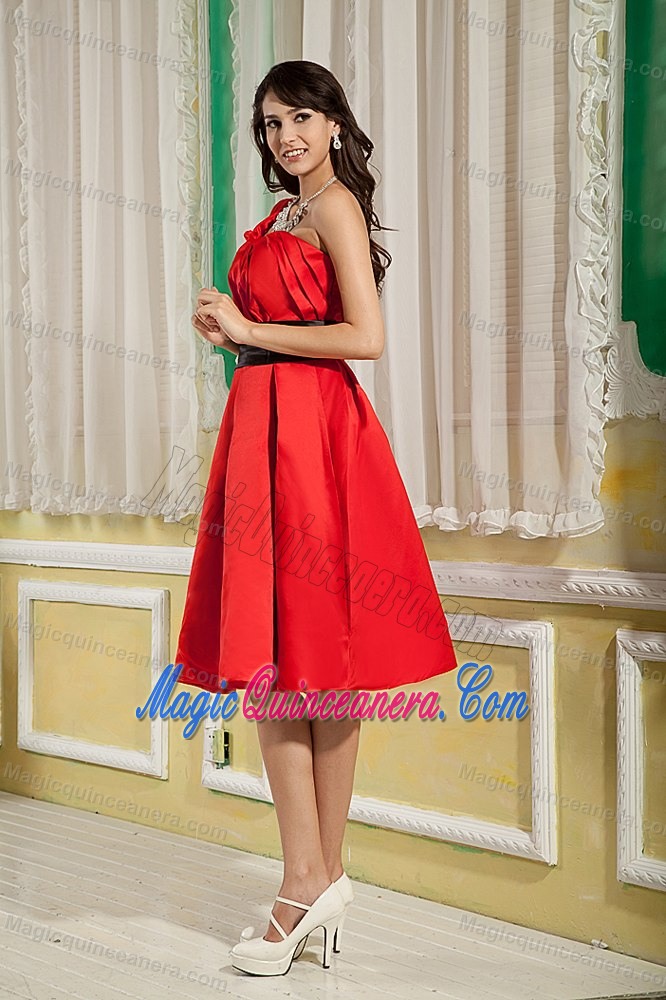 Ruched Red One Shoulder Dama Dresses for Quinceanera with Sash