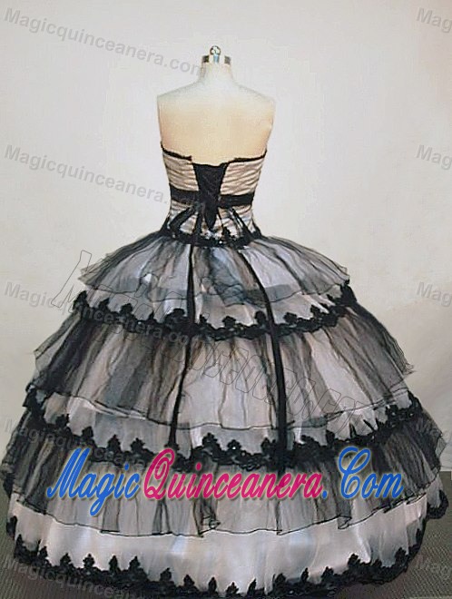 Black and White Cake-like Organza Sweet 15 Dress in London