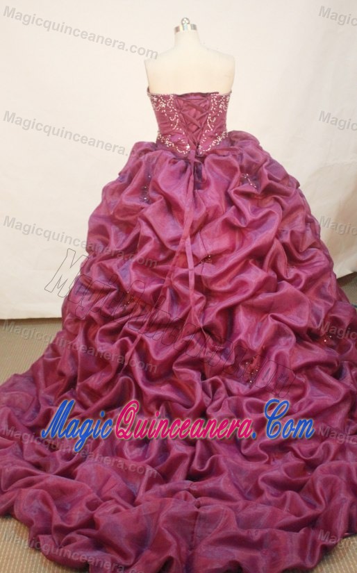 Burgundy Beaded Appliques Quinceanera Dresses with Sweep Train