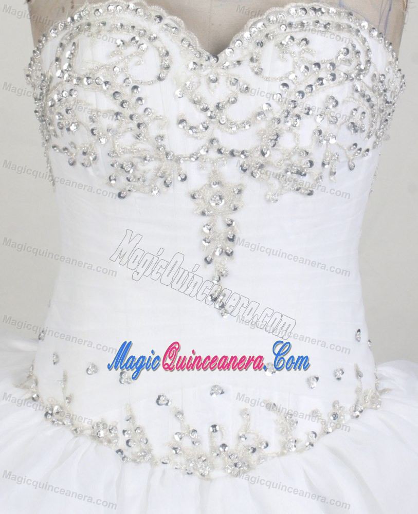 Sweetheart Beading and Appliques Ruffled White Sweet 16 Dresses