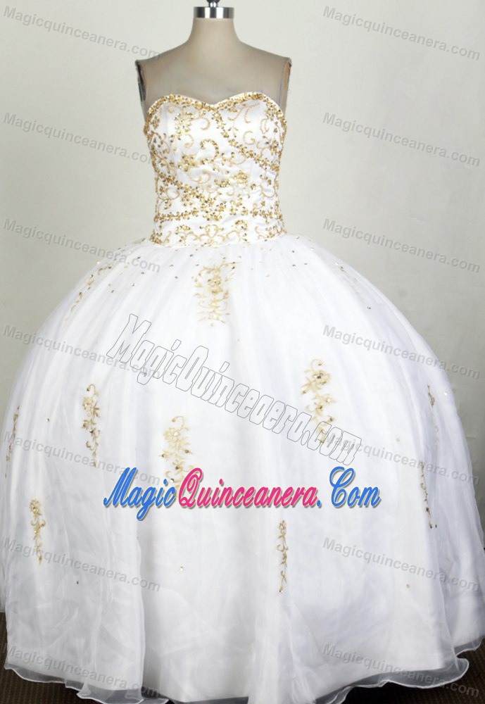 Affordable Sweetheart White Lace Up Back Puffy Sweet Sixteen Dresses