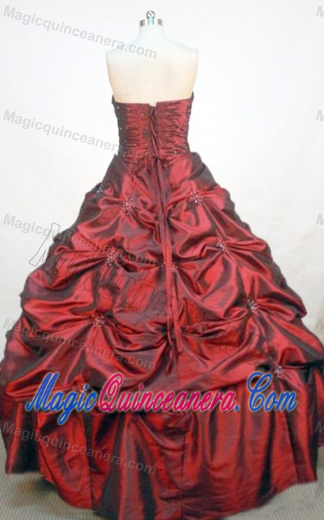 Sweetheart Appliques and Beading Pick Ups Taffeta Quinceanera Dress