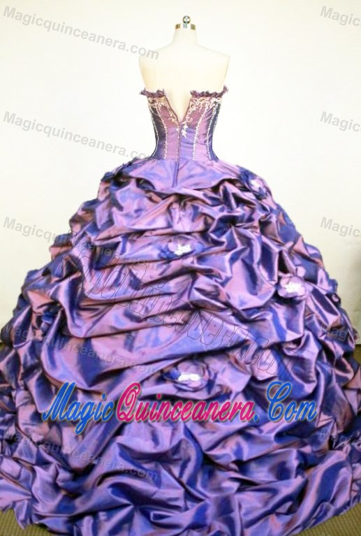 Pick-ups Purple Strapless Quinceanera Dress with Appliques and Hand Made Flower