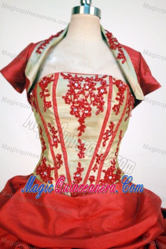 Exquisite Red Strapless Taffeta Appliques Dresses For a Quince in Moa