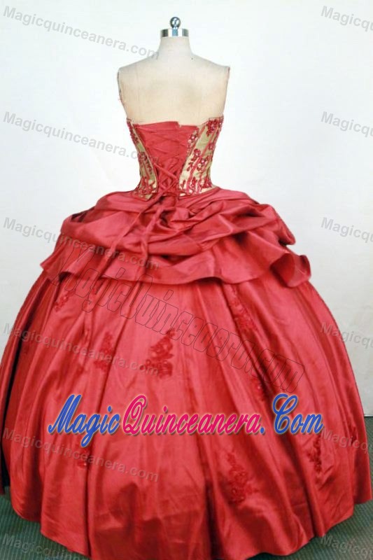 Exquisite Red Strapless Taffeta Appliques Dresses For a Quince in Moa