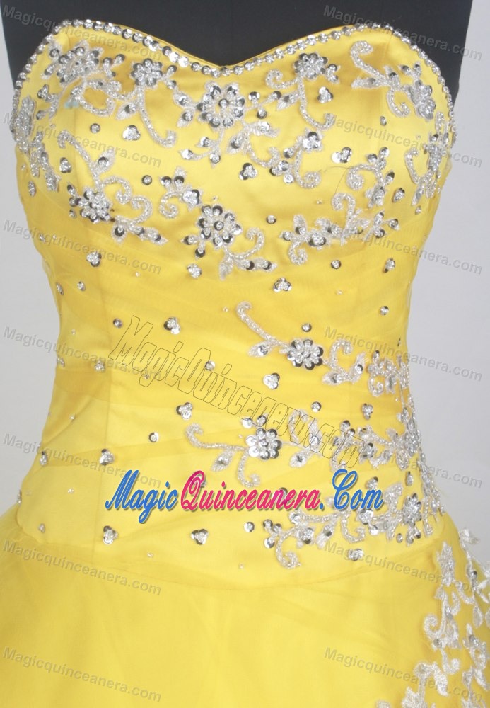 Yellow Quinceanera Dress with Apron Decorated White Appliques