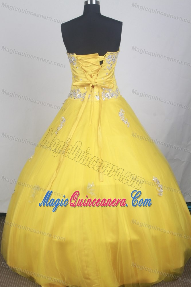 Yellow Quinceanera Dress with Apron Decorated White Appliques